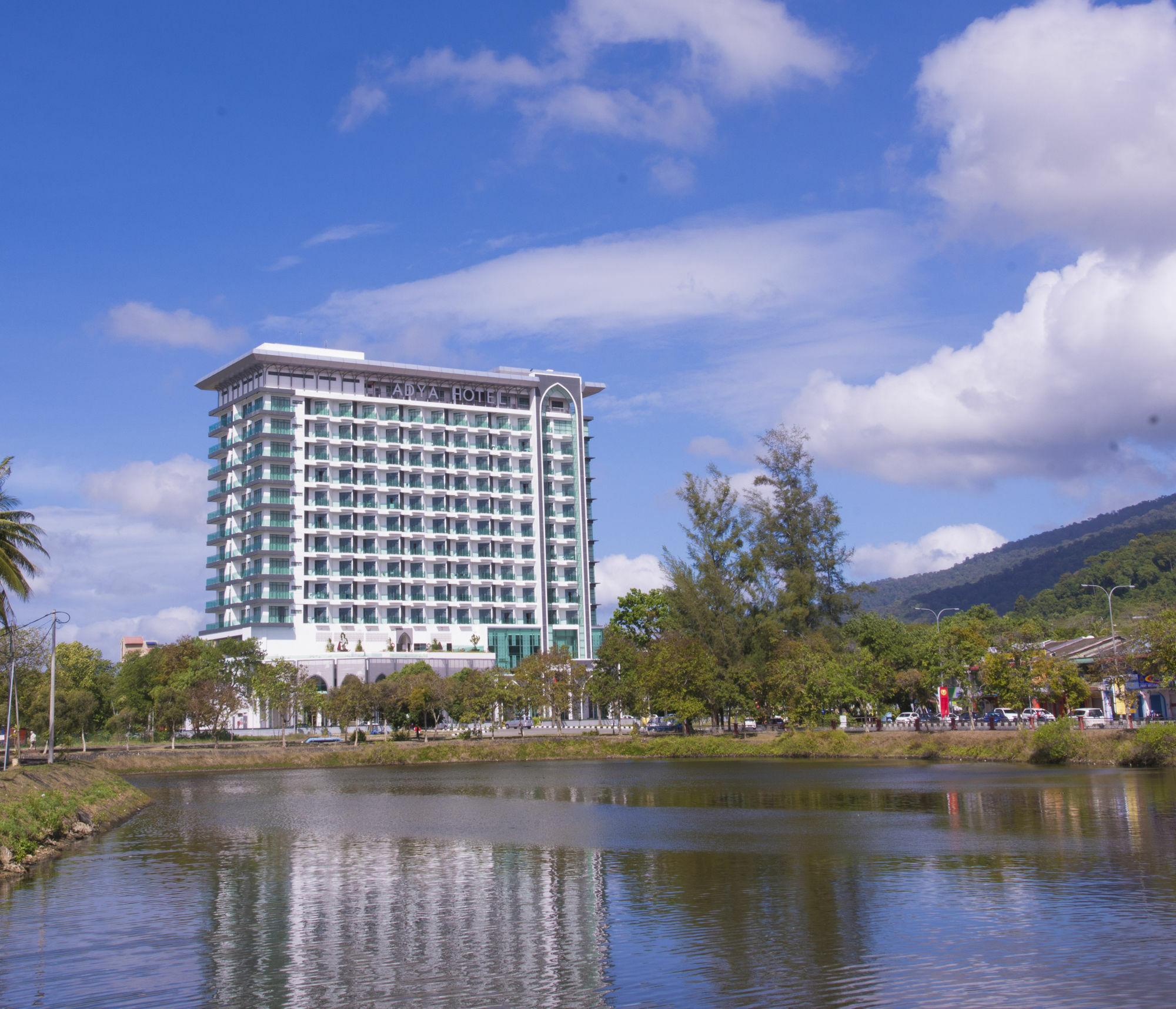 Adya Hotel Langkawi Kuah Kültér fotó